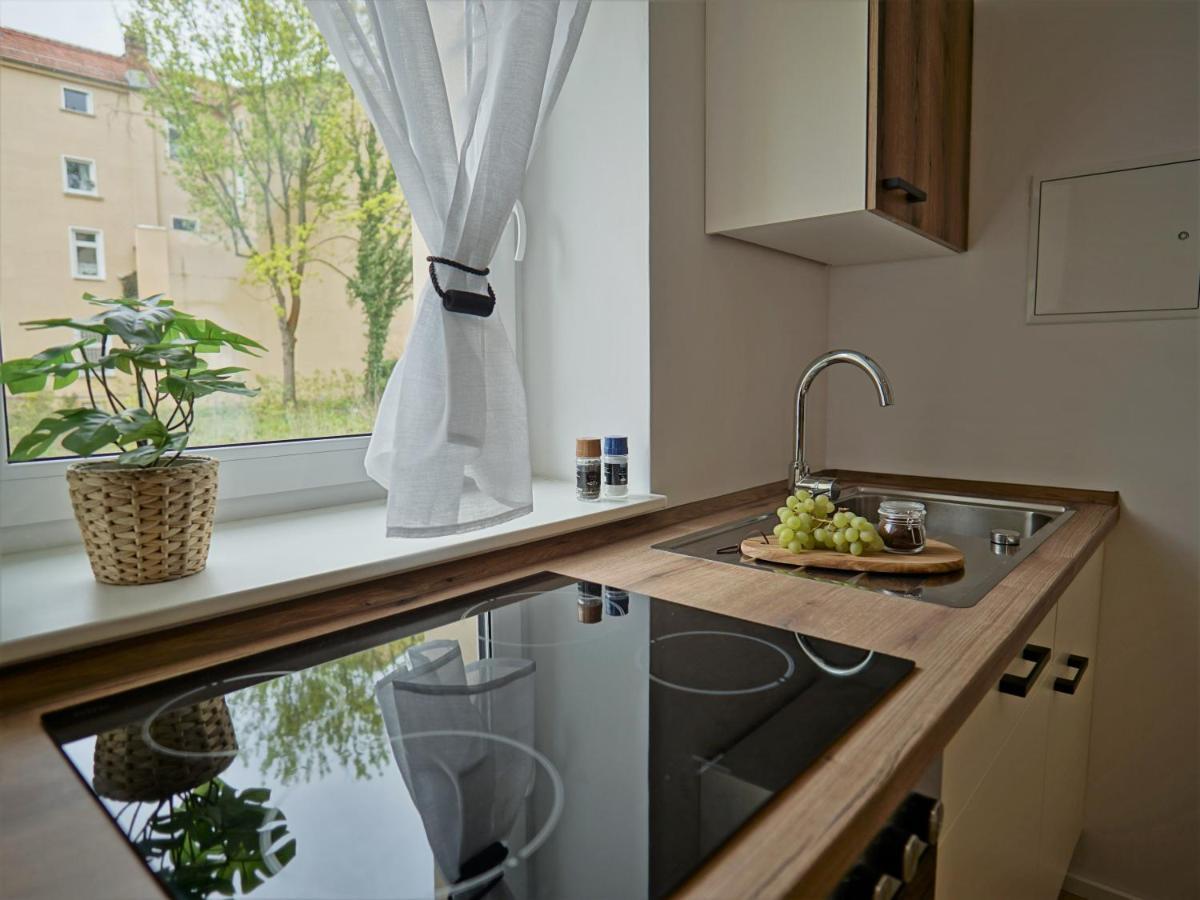 Apartamento "Hogulu" Brandenburg, Balkon, Neustadt, Kueche, Wassernaehe - Parkplatz Inklusive Brandenburg  Exterior foto