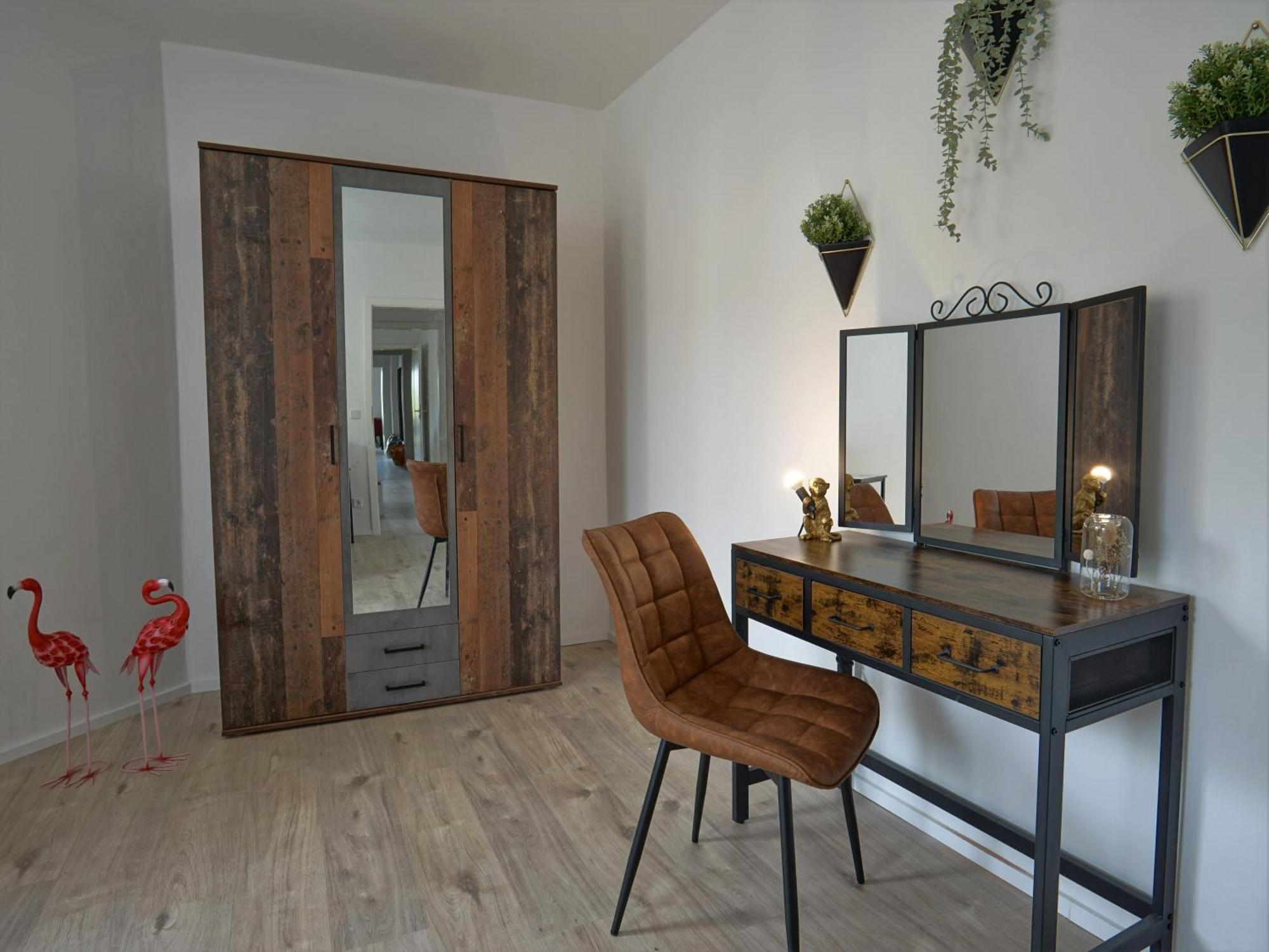 Apartamento "Hogulu" Brandenburg, Balkon, Neustadt, Kueche, Wassernaehe - Parkplatz Inklusive Brandenburg  Habitación foto