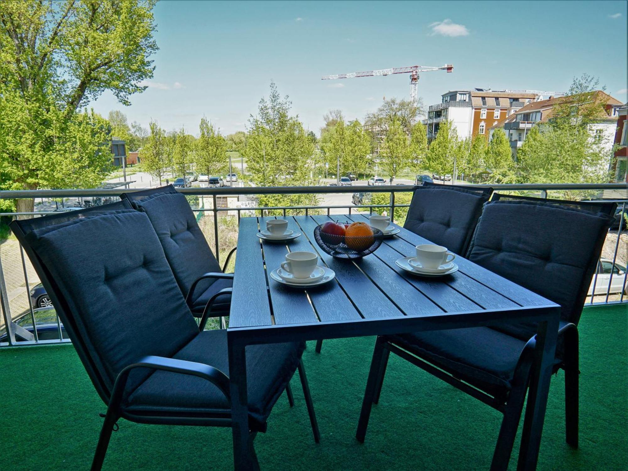 Apartamento "Hogulu" Brandenburg, Balkon, Neustadt, Kueche, Wassernaehe - Parkplatz Inklusive Brandenburg  Habitación foto
