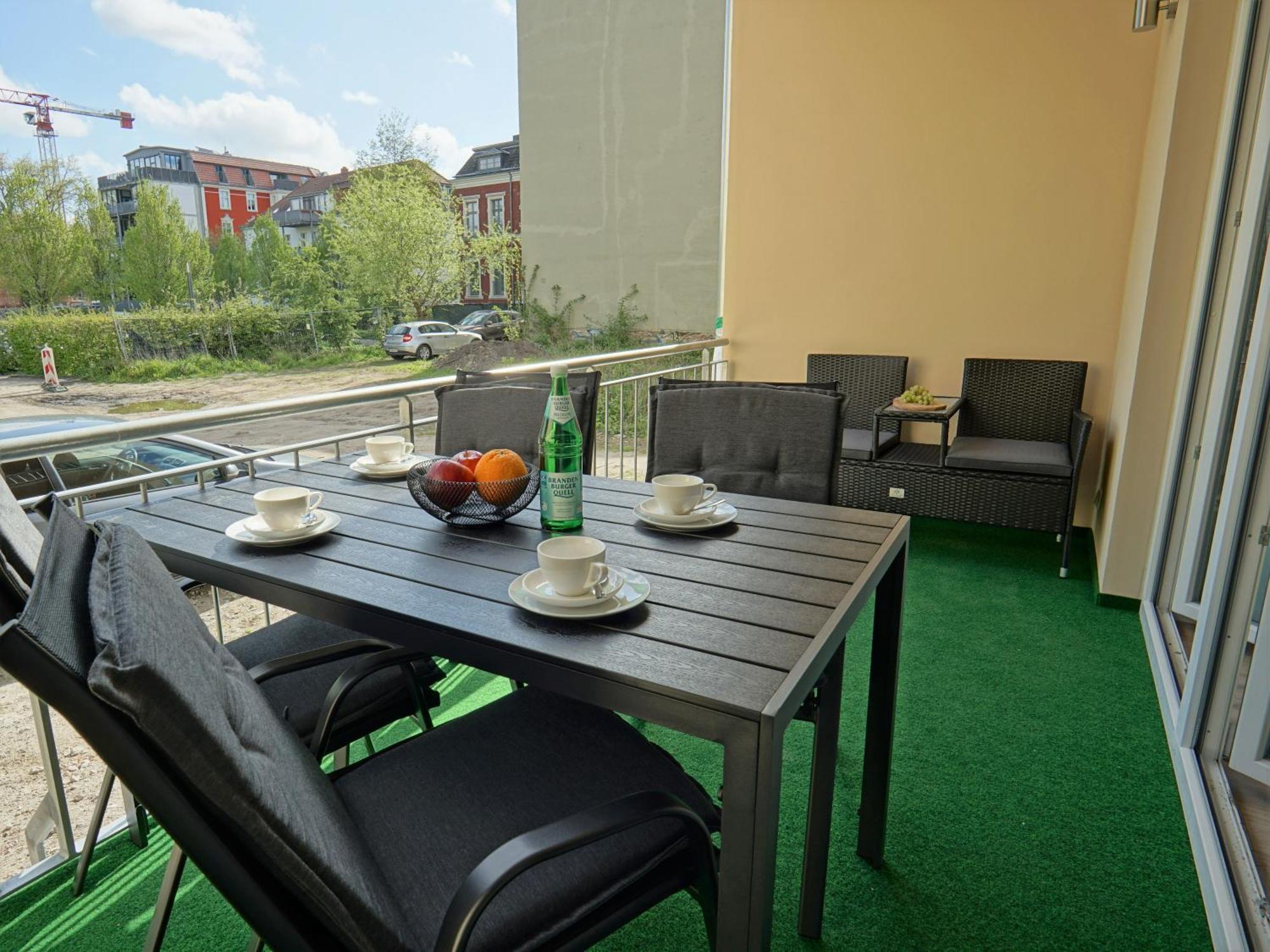 Apartamento "Hogulu" Brandenburg, Balkon, Neustadt, Kueche, Wassernaehe - Parkplatz Inklusive Brandenburg  Habitación foto
